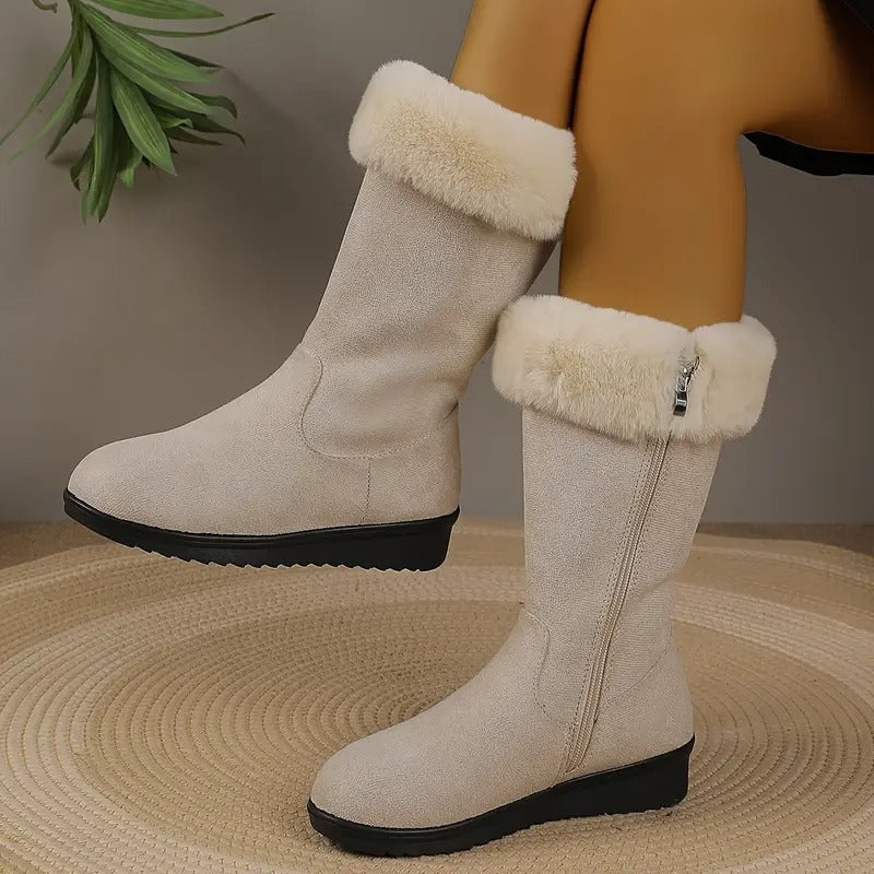 Caro Winter Boots featuring a soft wool lining and a lightweight design, perfect for stylish and comfortable winter wear. - 3