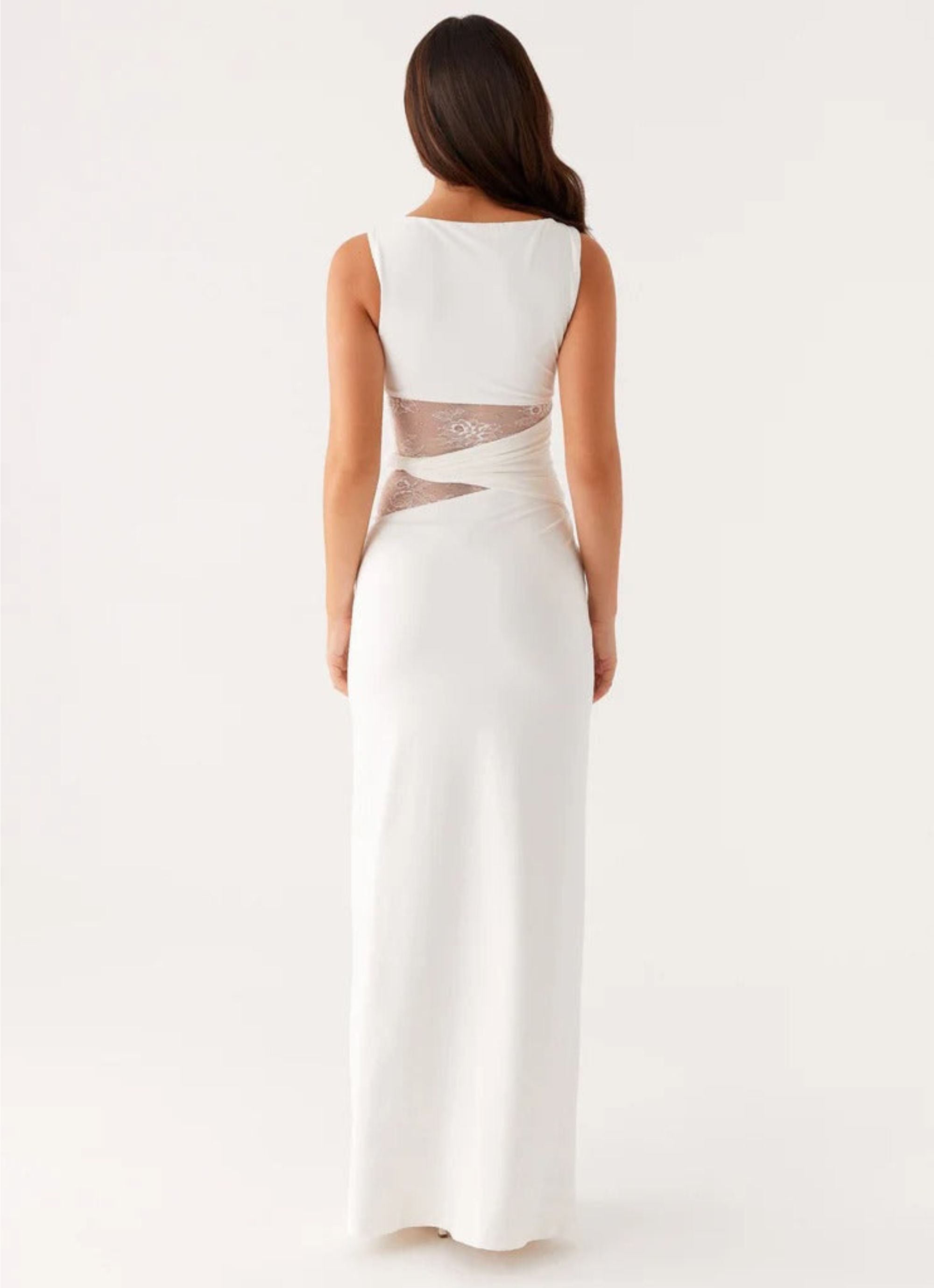 Leni | Fitted maxi dress with subtle cut-outs and laces