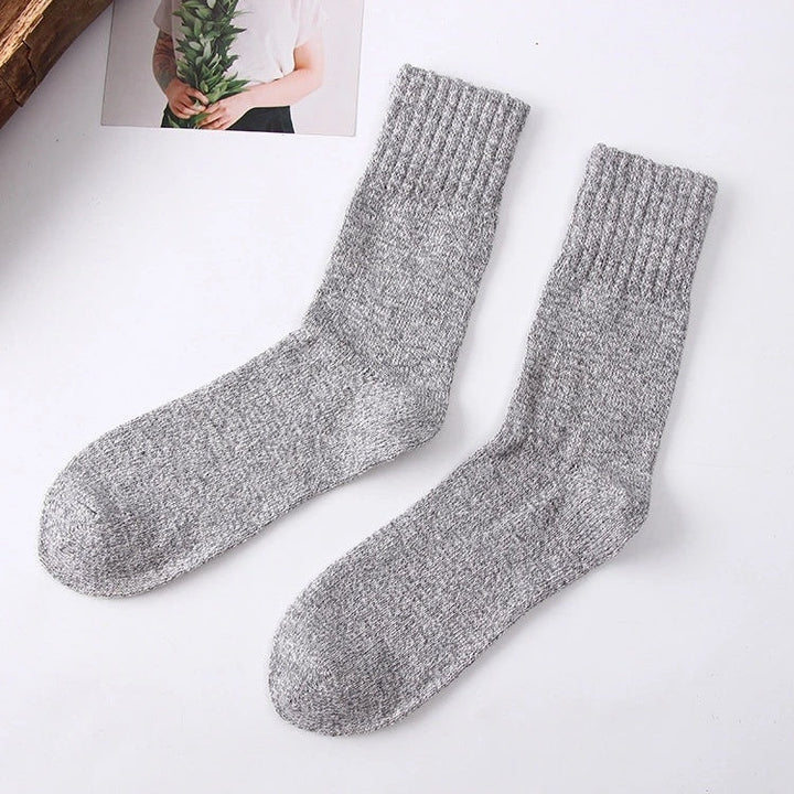 Woolly Winter Socks - Comfortable and warm thermal socks for men and women, designed for breathability and coziness during cold weather. - 1