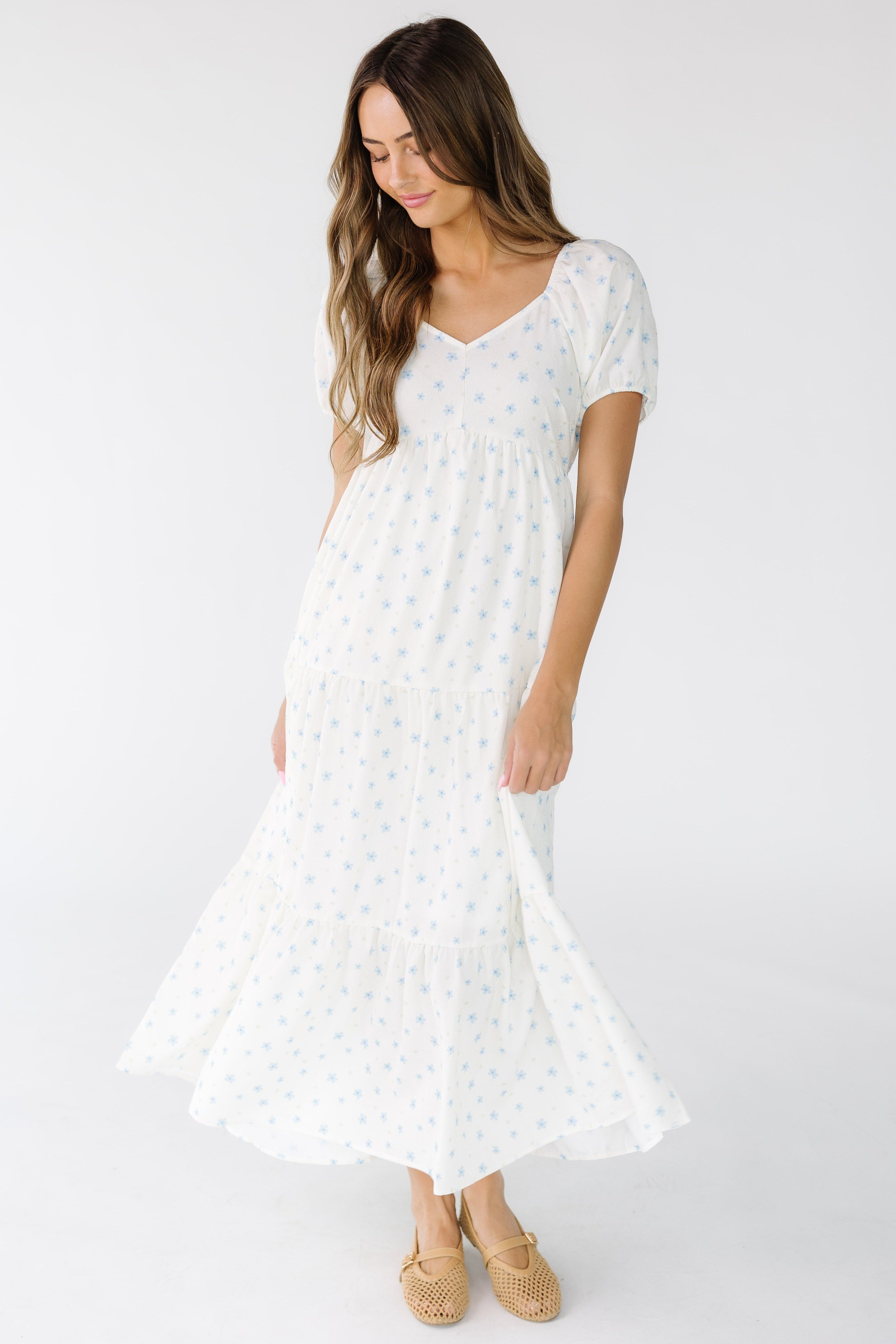 Bella Midi Dress | Lightweight, Sweetheart Neckline, Summer Style 2