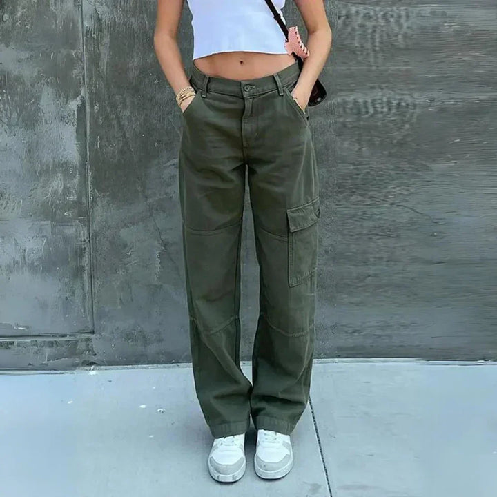 Quinn Cargo Pants in a relaxed fit, featuring a stylish design perfect for effortless chic outfits.

 - 2