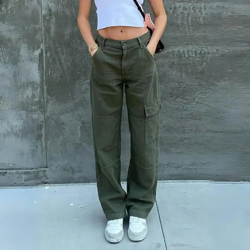 Quinn Cargo Pants in a relaxed fit, featuring a stylish design perfect for effortless chic outfits.

 - 3