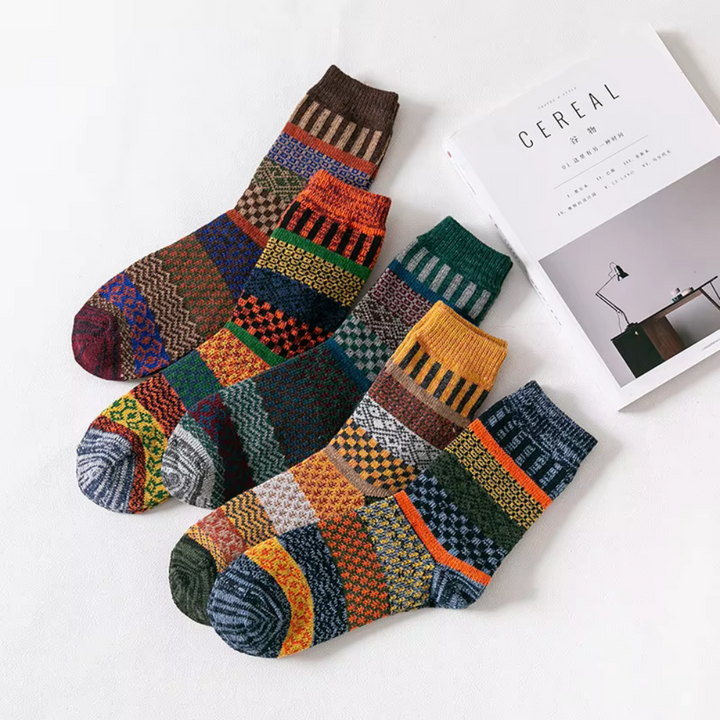 Colorful retro sheep wool socks featuring a thick design, perfect for keeping your feet warm during winter. - 3