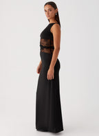 Leni | Fitted maxi dress with subtle cut-outs and laces