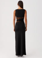 Leni | Fitted maxi dress with subtle cut-outs and laces