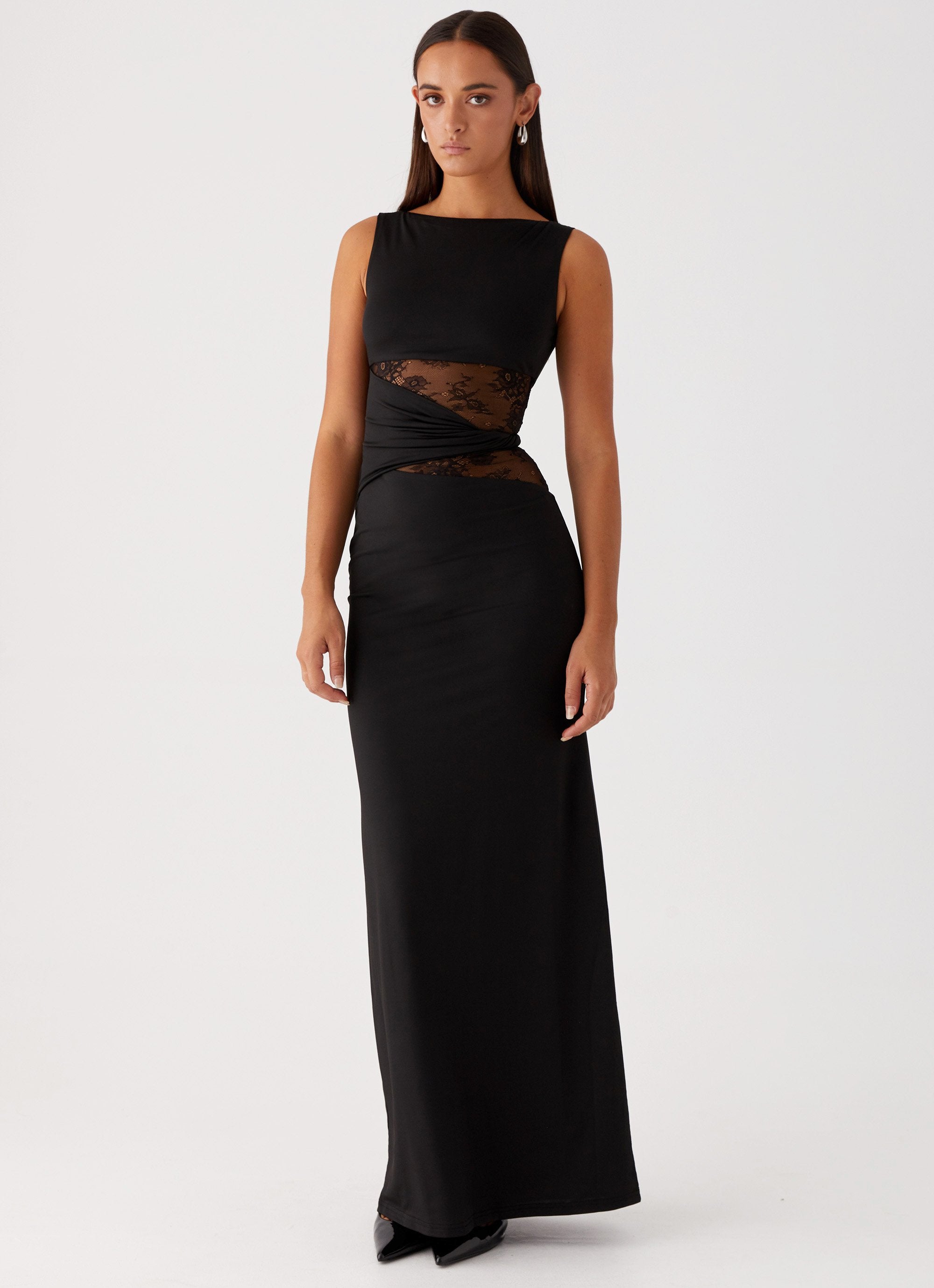 Leni | Fitted maxi dress with subtle cut-outs and laces