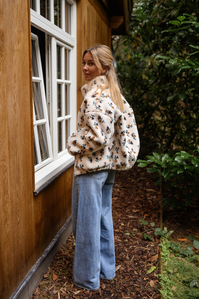 Alice Fleece | Ecru Floral