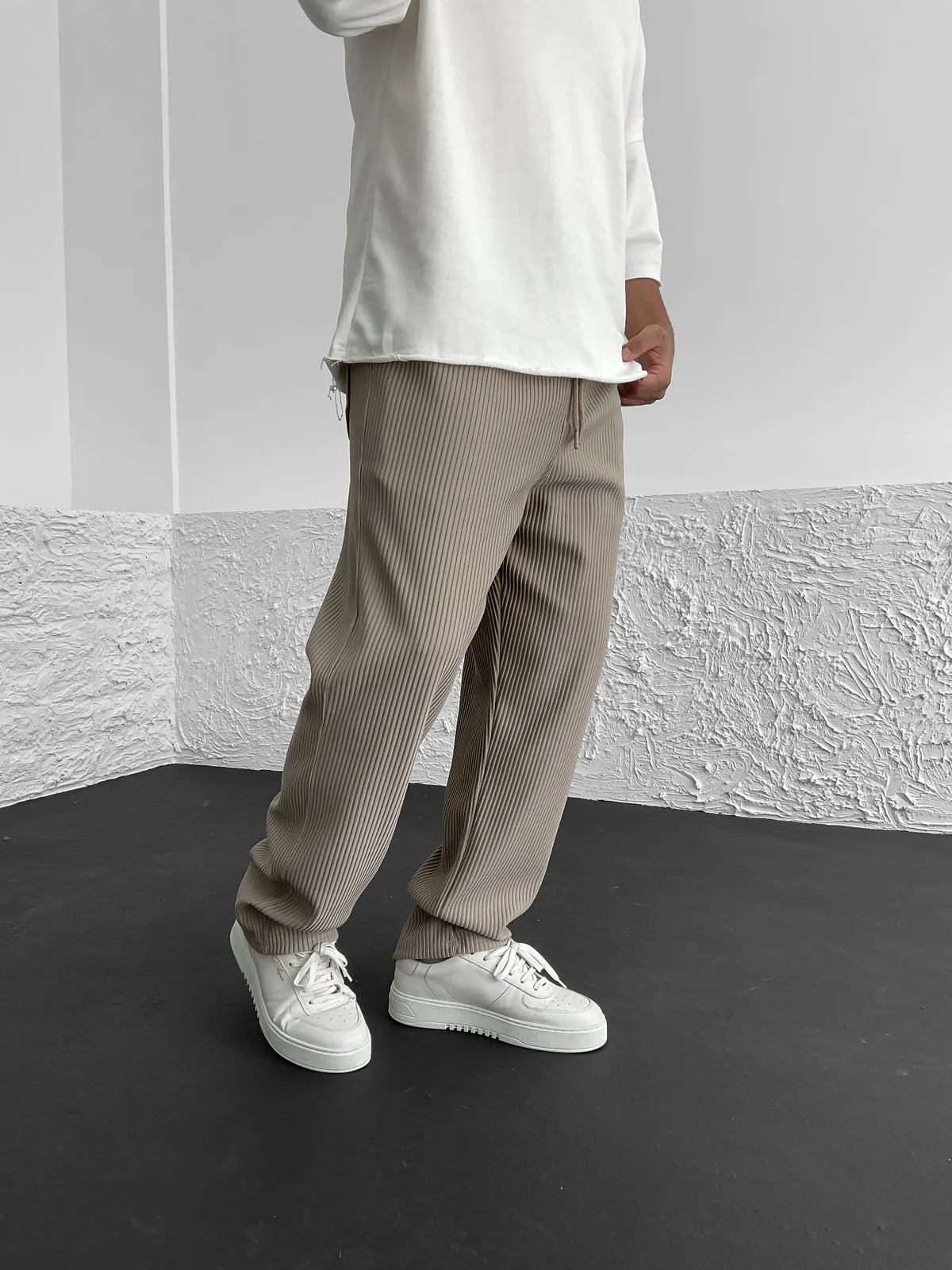 Rive | RIBBED RELAXED FIT TROUSERS