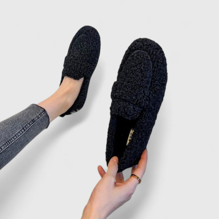 Solenne | Cozy house slippers with an elegant design