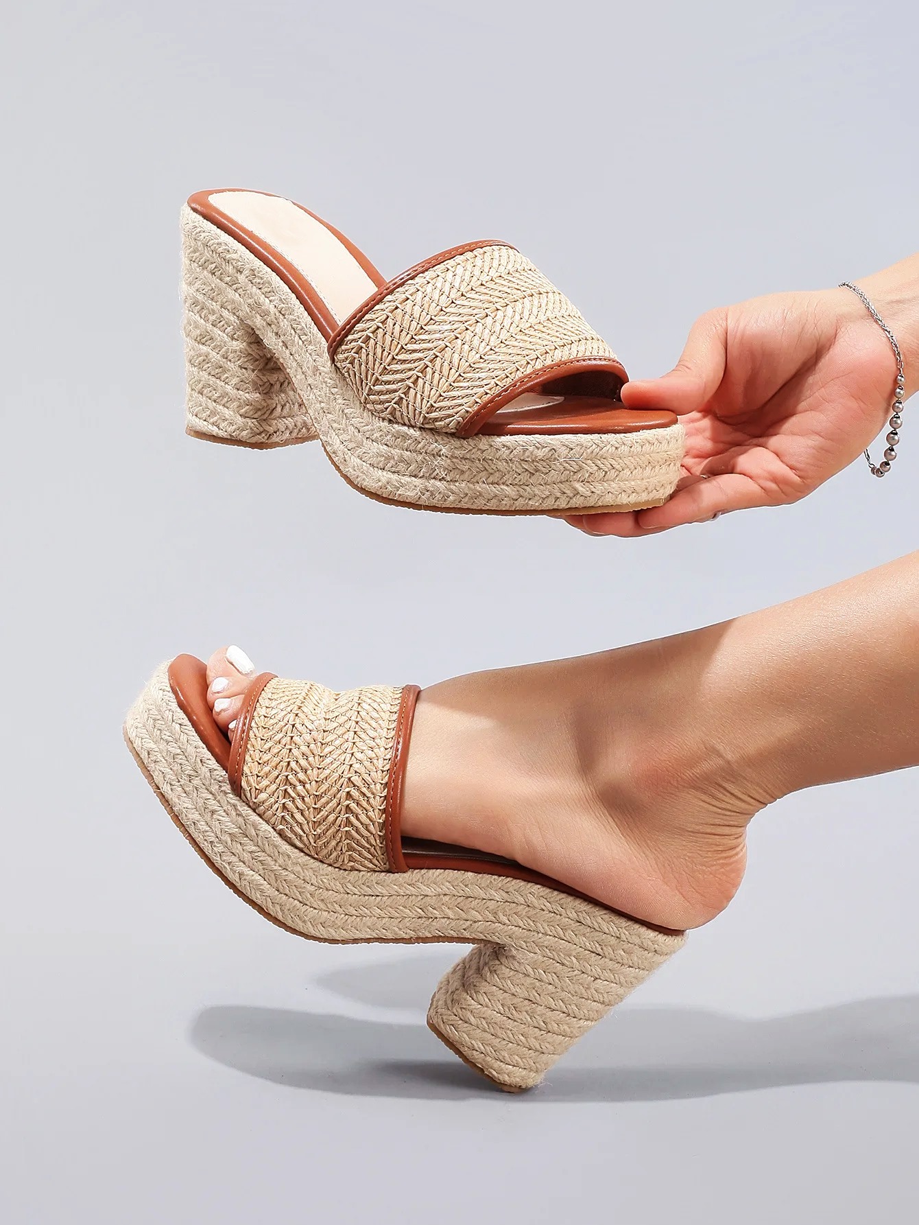 Célie | Natural Woven Heels