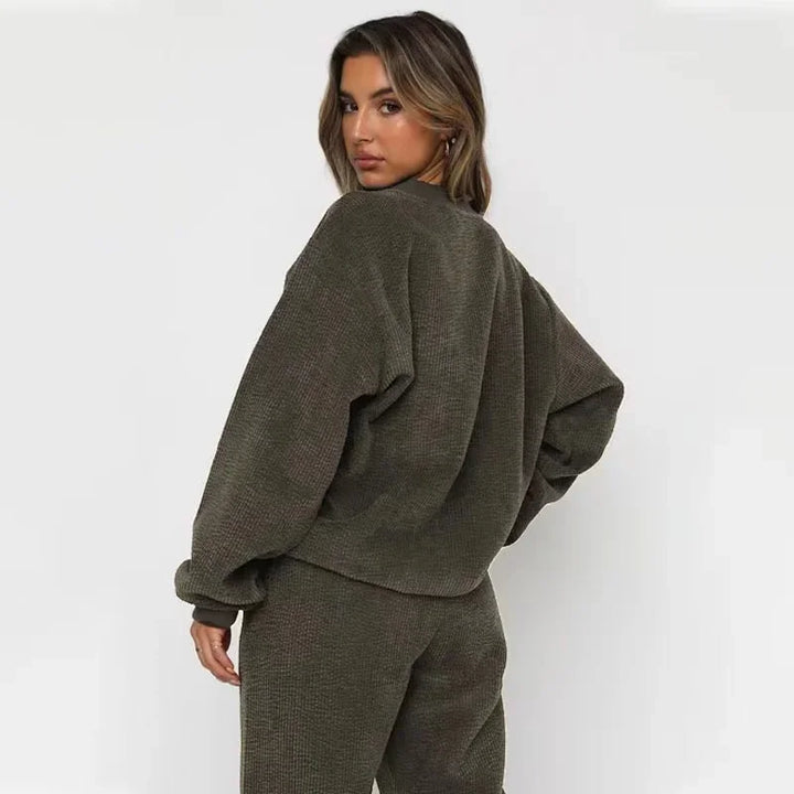 Cora Corduroy Sweatset featuring a soft, relaxed fit in a stylish design, perfect for cozy casual wear. - 5