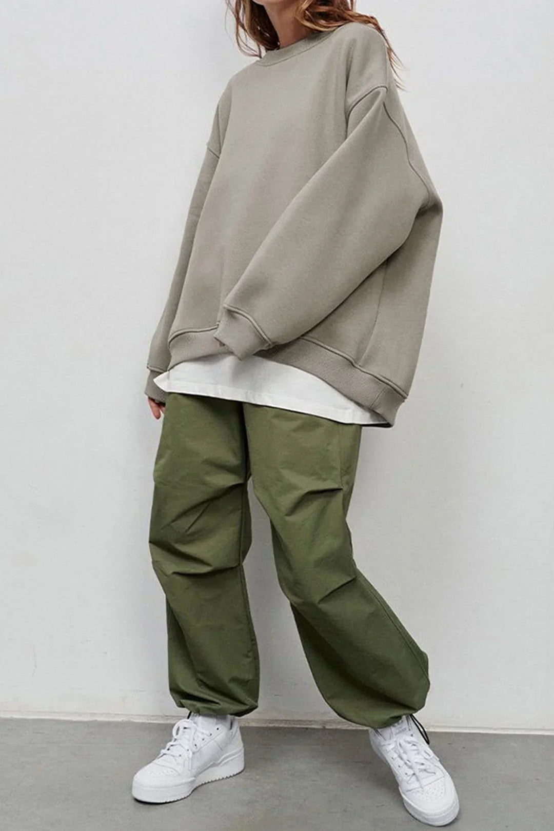 Lola | Oversize sweatshirt with crew neckline