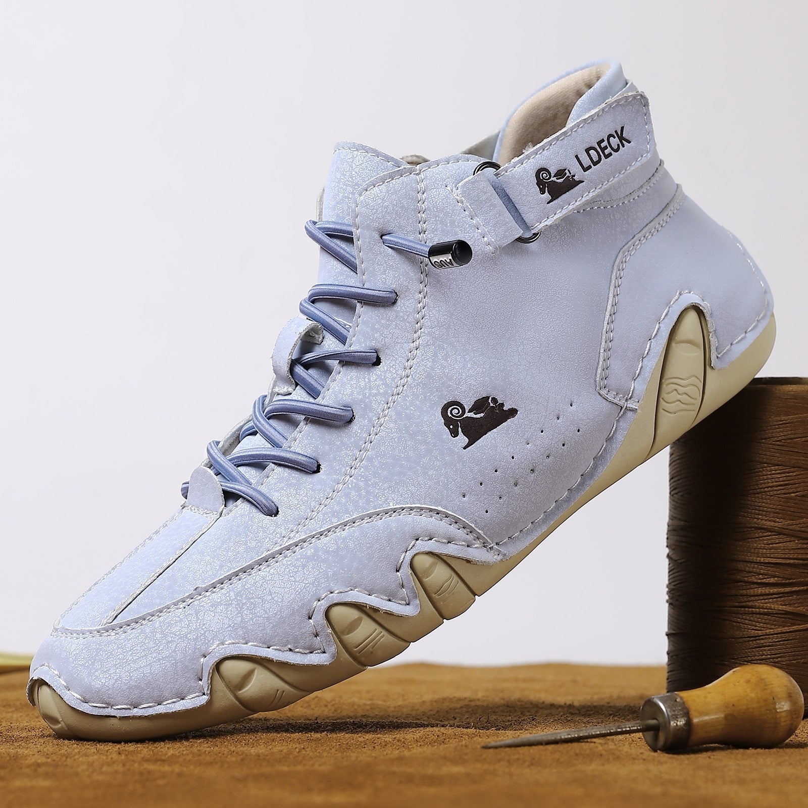 VogLDeck | Waterproof and breathable orthopedic shoes