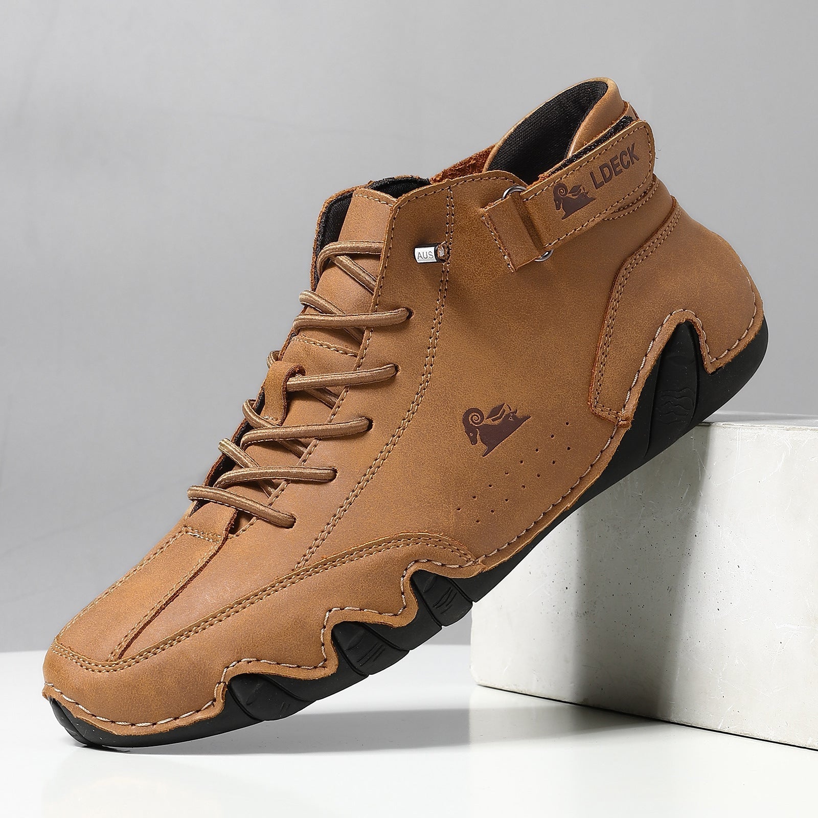 VogLDeck | Waterproof and breathable orthopedic shoes