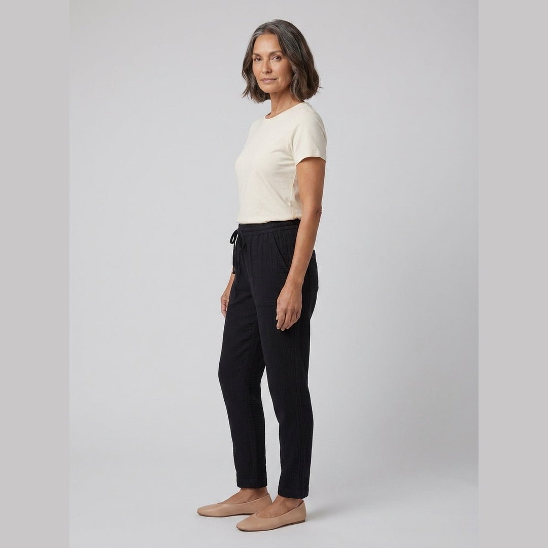 Dara black tapered pants side view