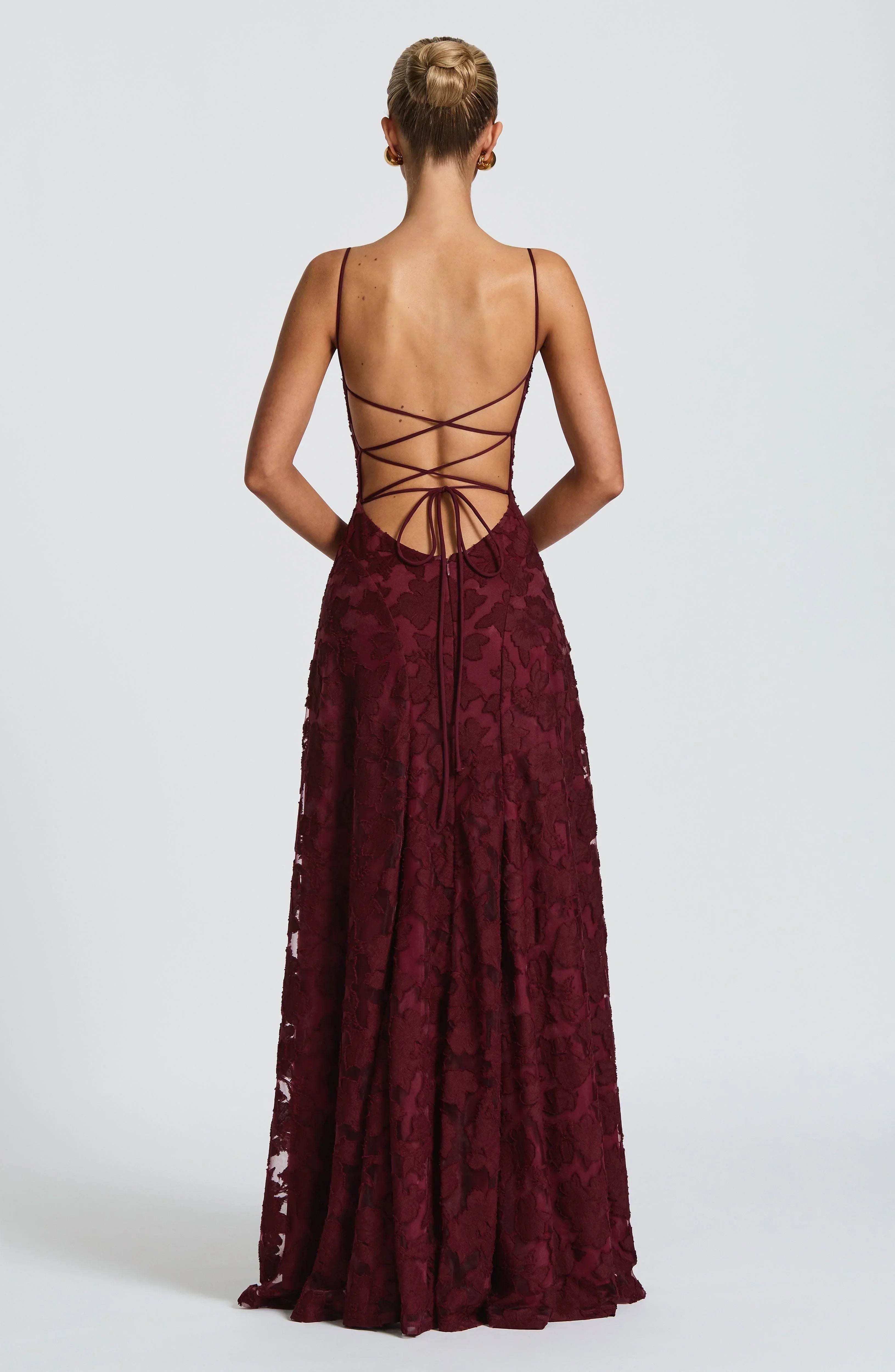 Cleve | Elegant Maxi Dress