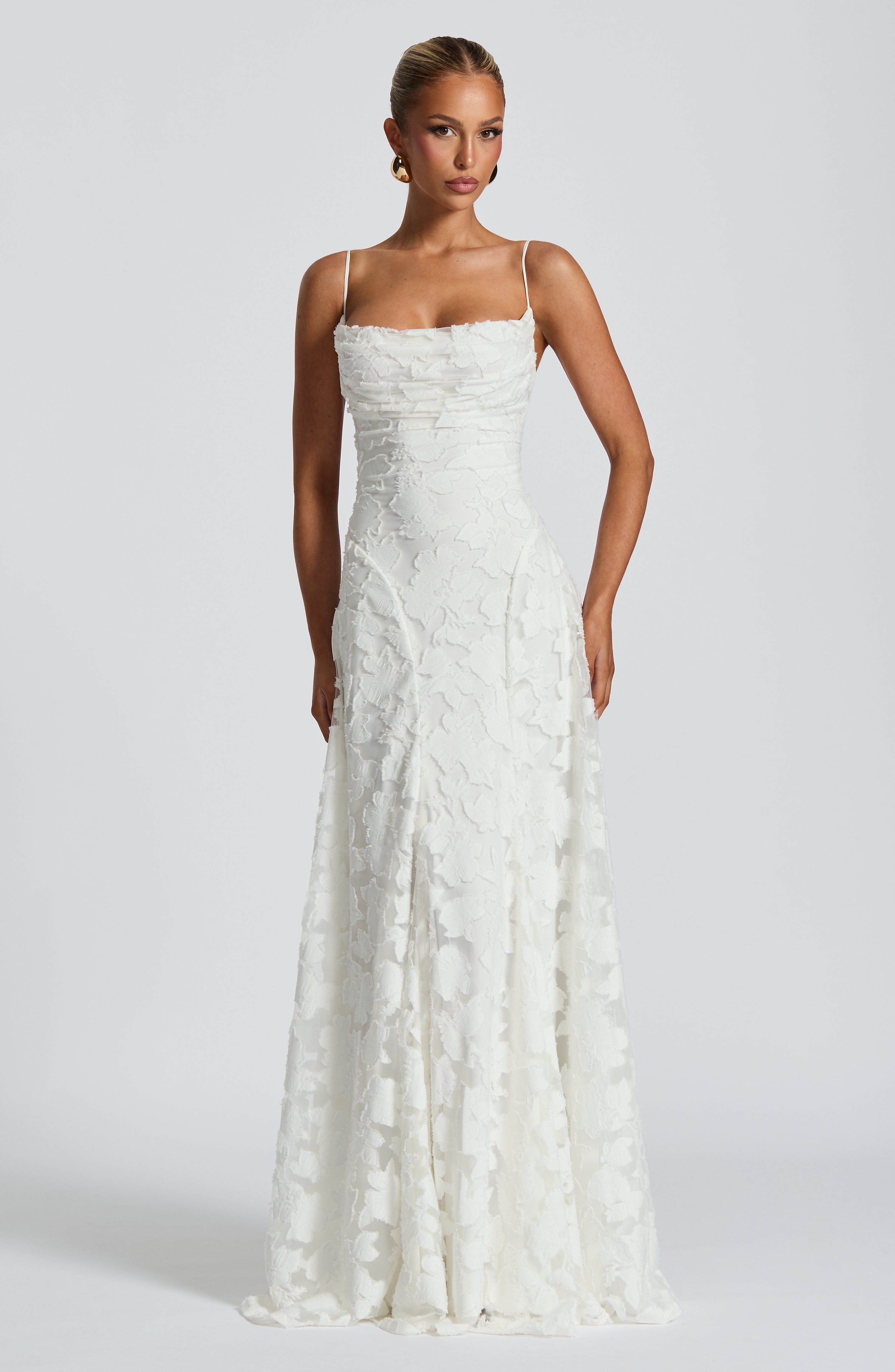 Cleve | Elegant Maxi Dress