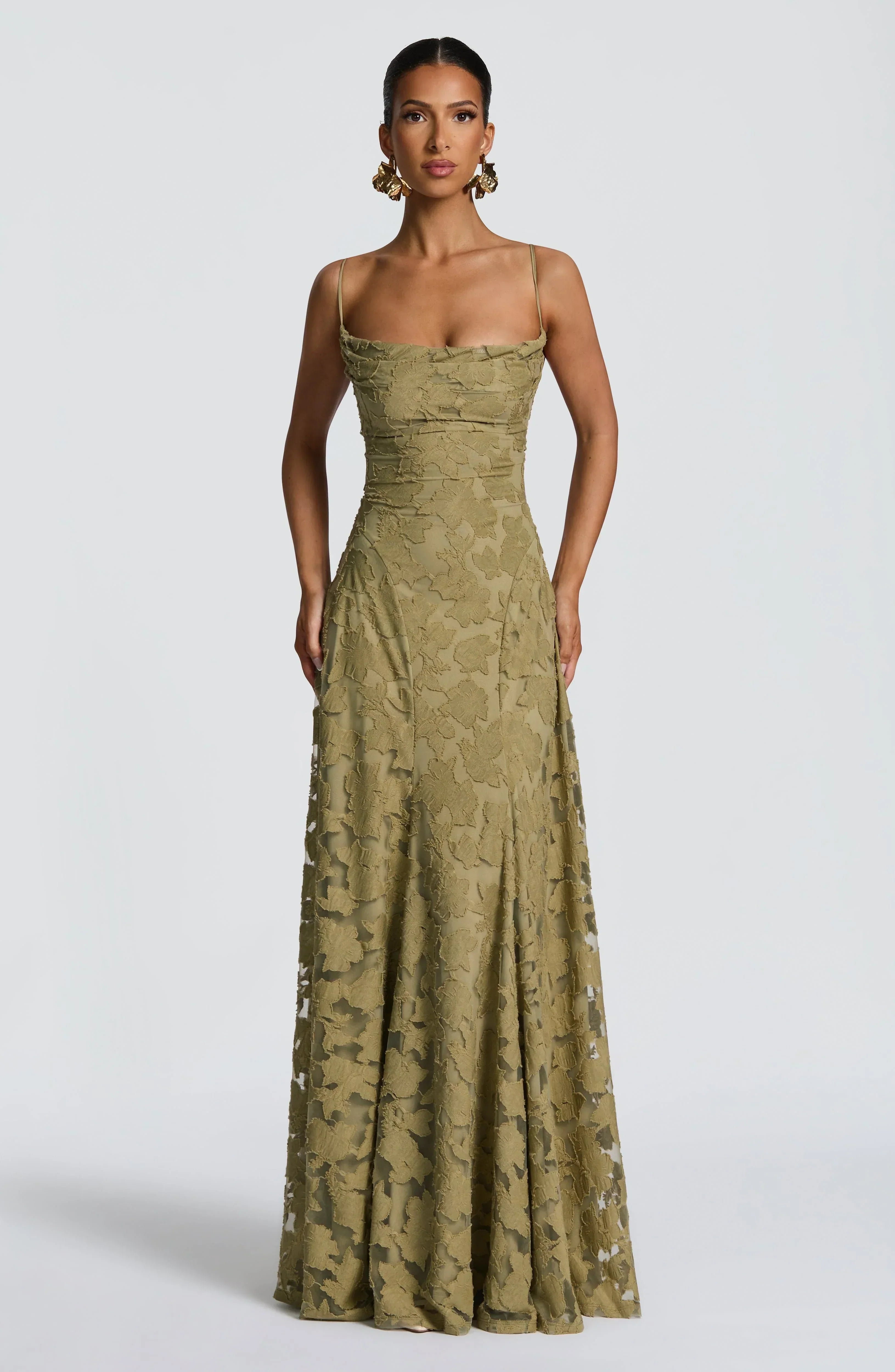 Cleve | Elegant Maxi Dress