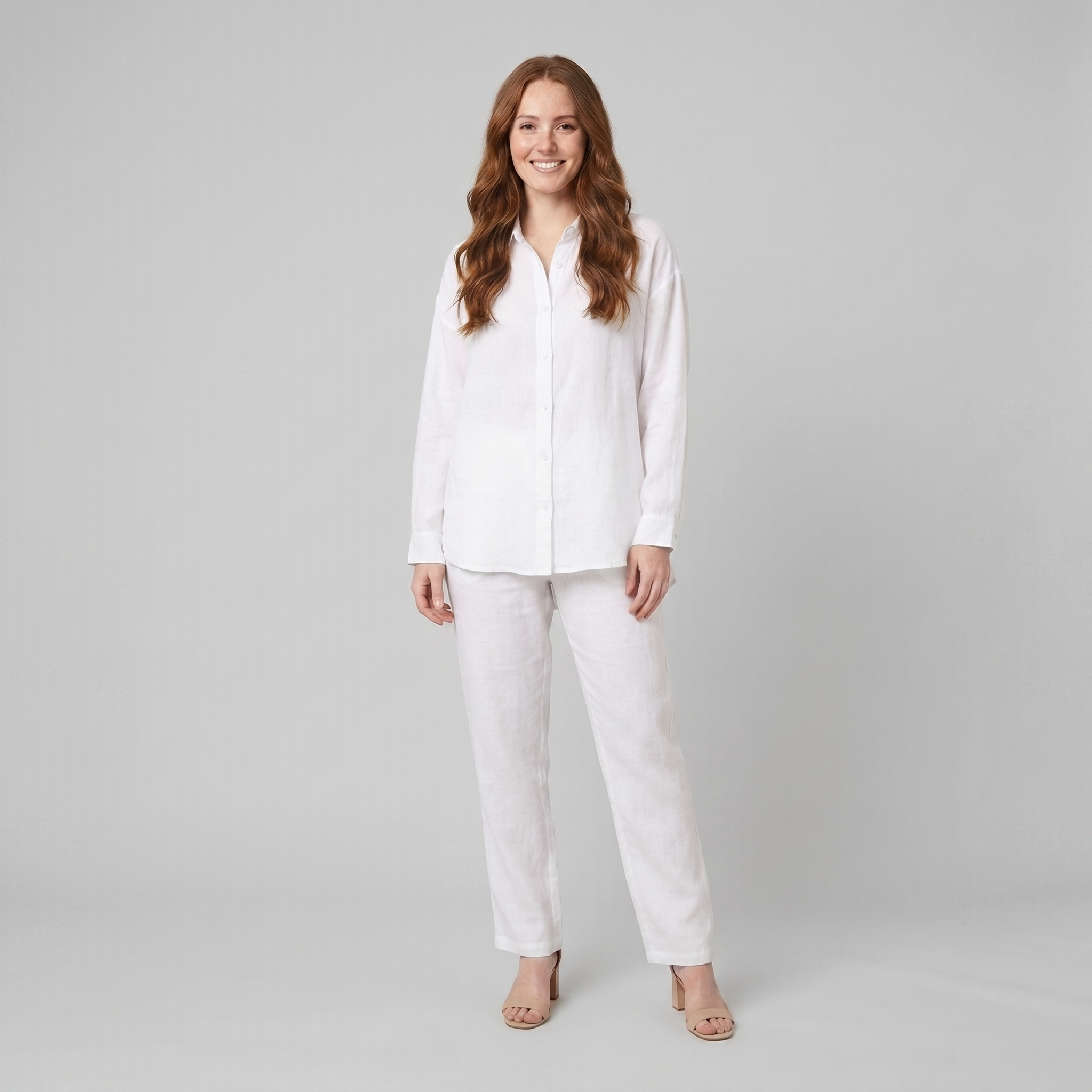 Dani blouse - model full length