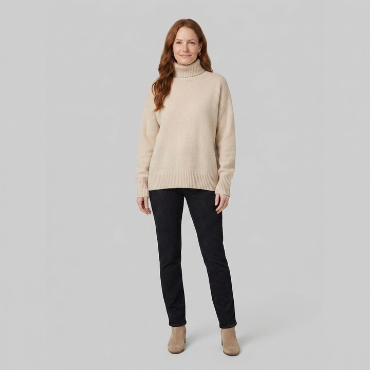 Liora cashmere turtleneck beige front on model