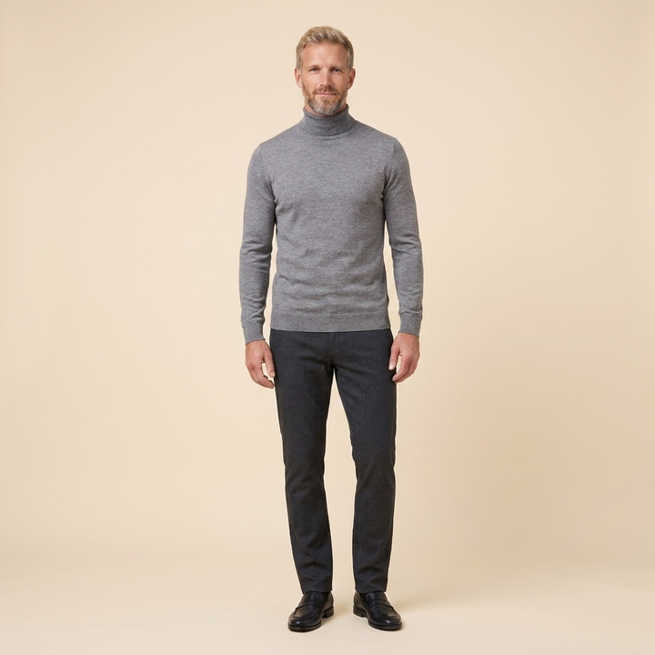 Travis turtleneck gray front on model