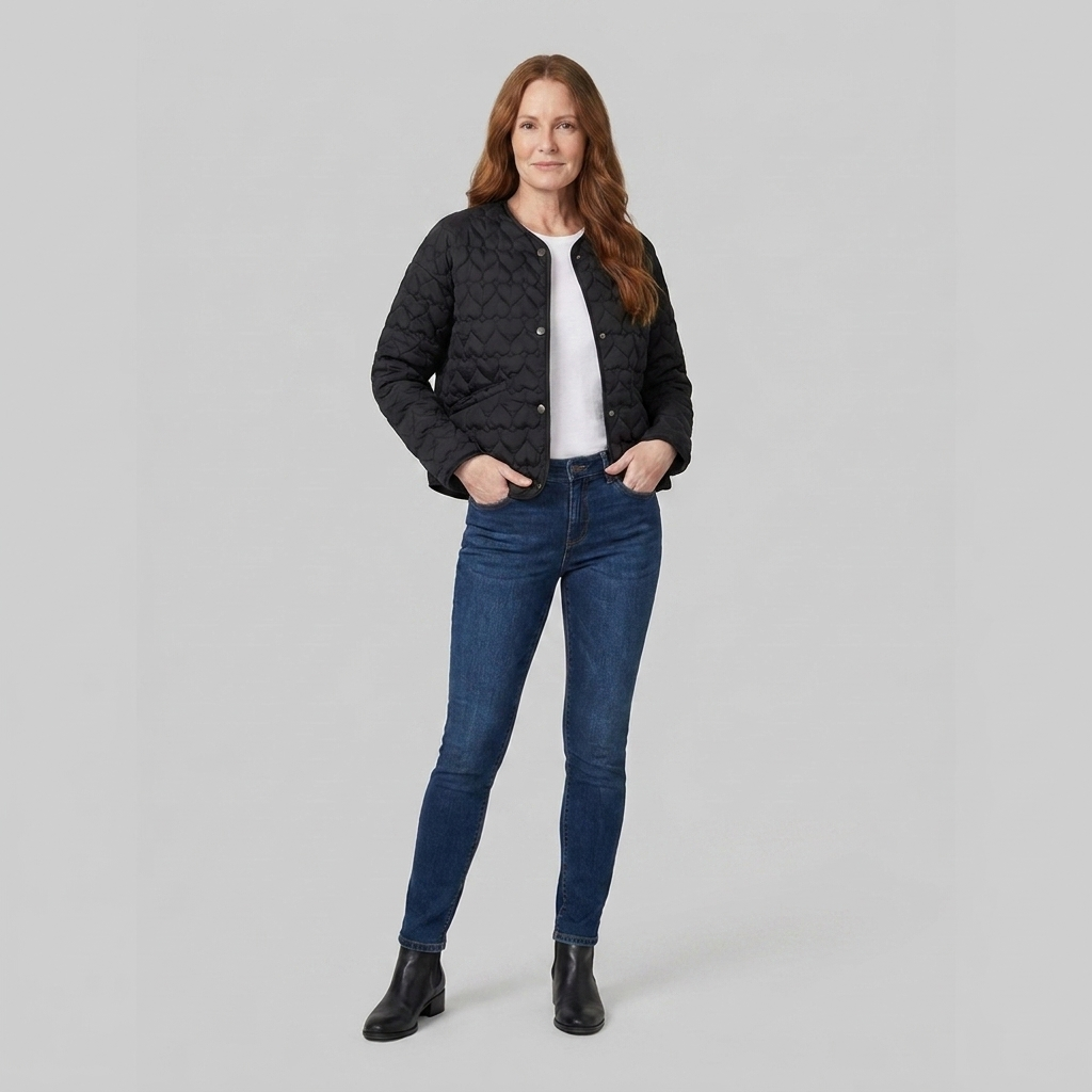 Haven quilted black pose