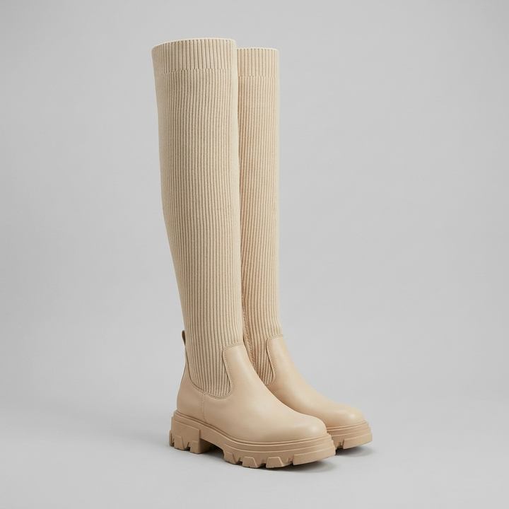 Evelyn boots beige pair