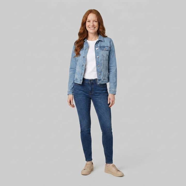 Gina denim jacket light blue front
