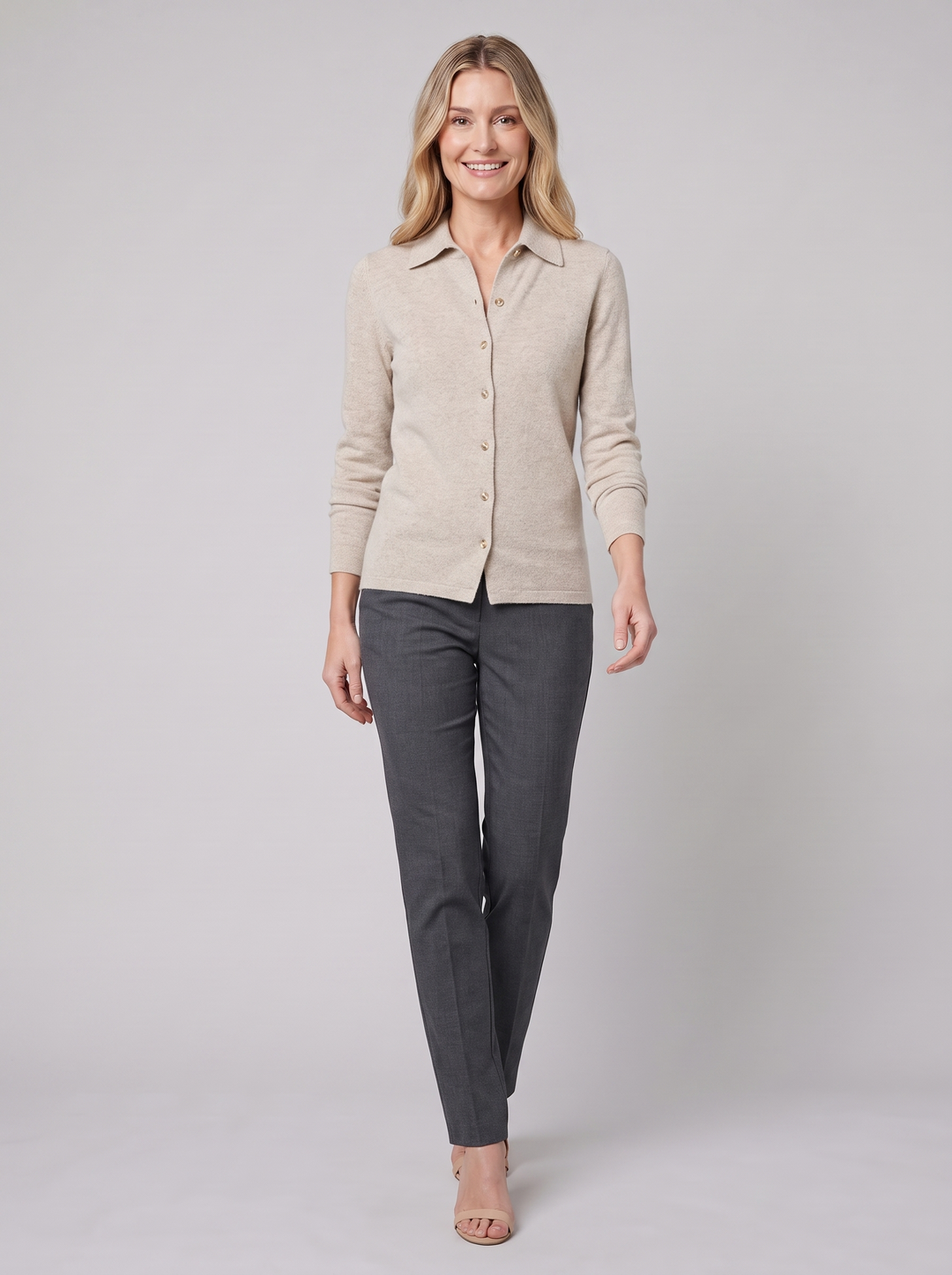 Riverdale wool polo beige on model