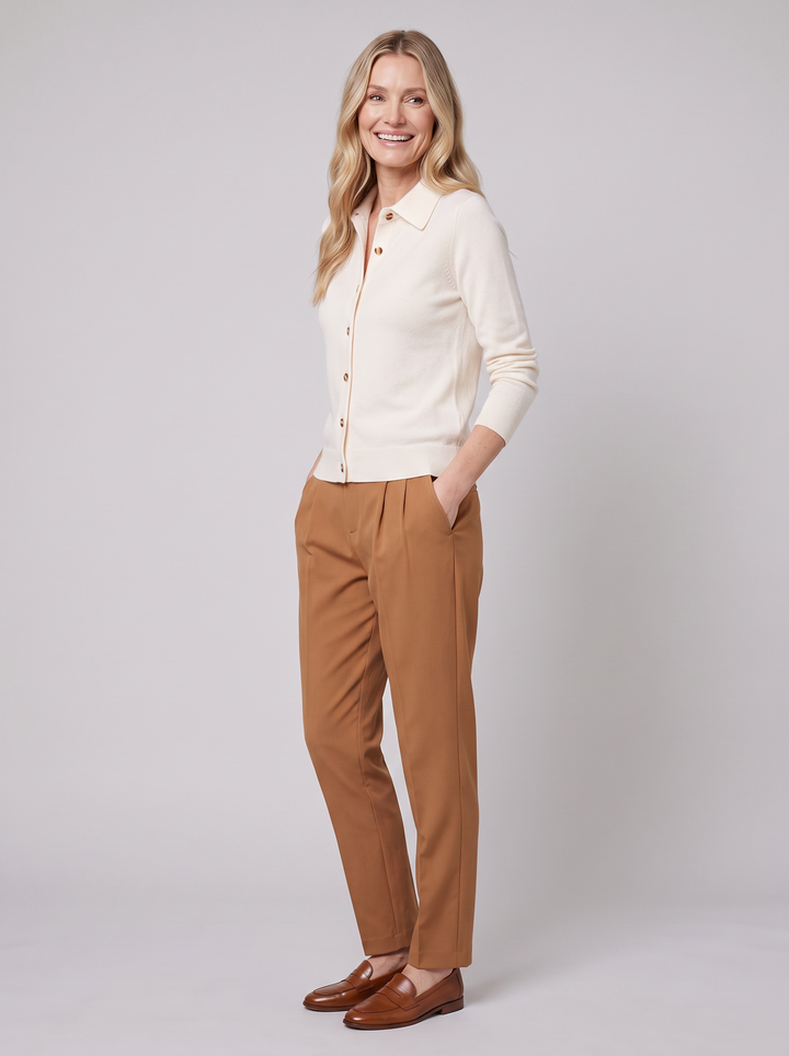 Riverdale wool polo ivory on model