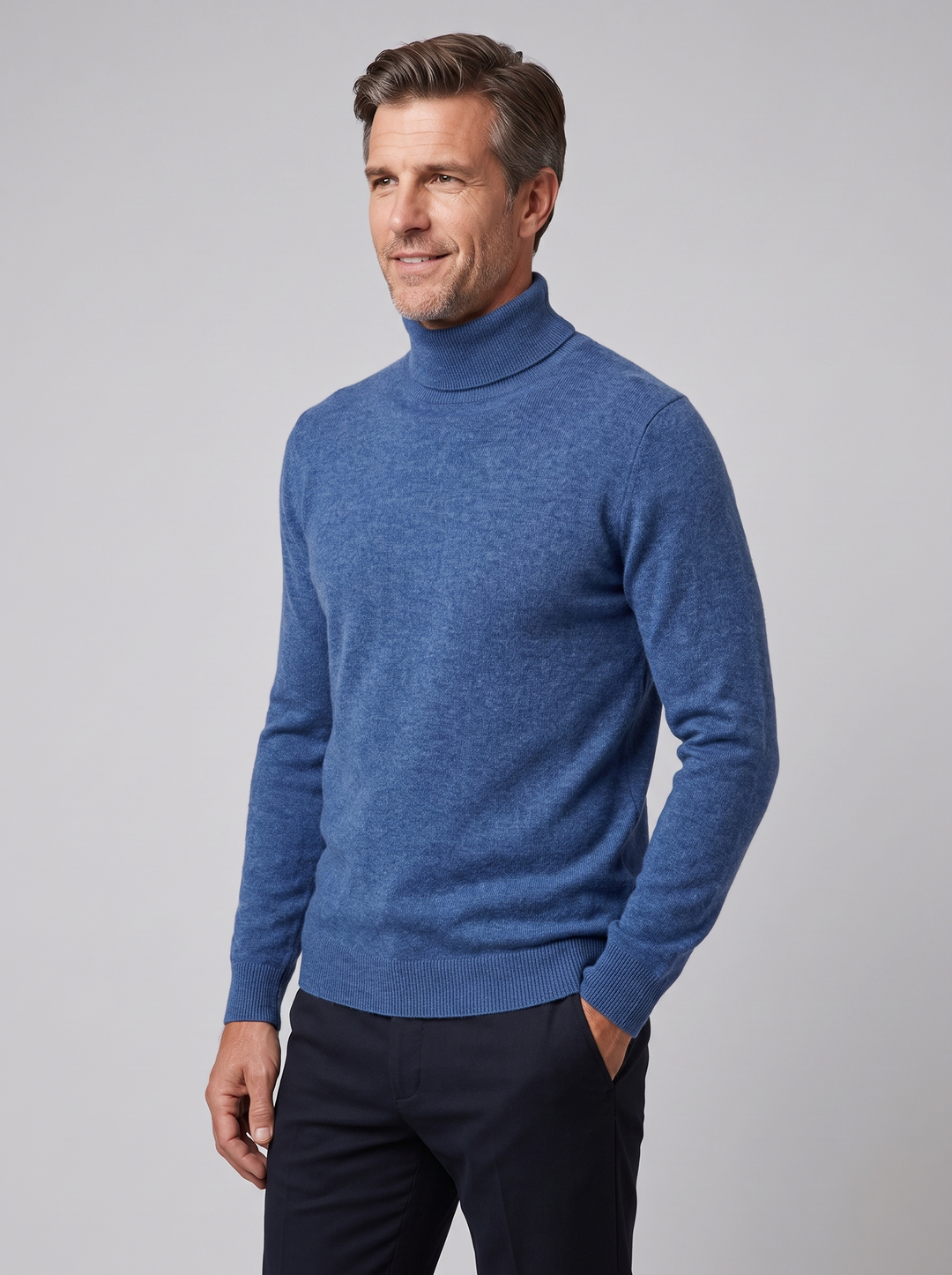 Lacceti cashmere turtleneck blue on model