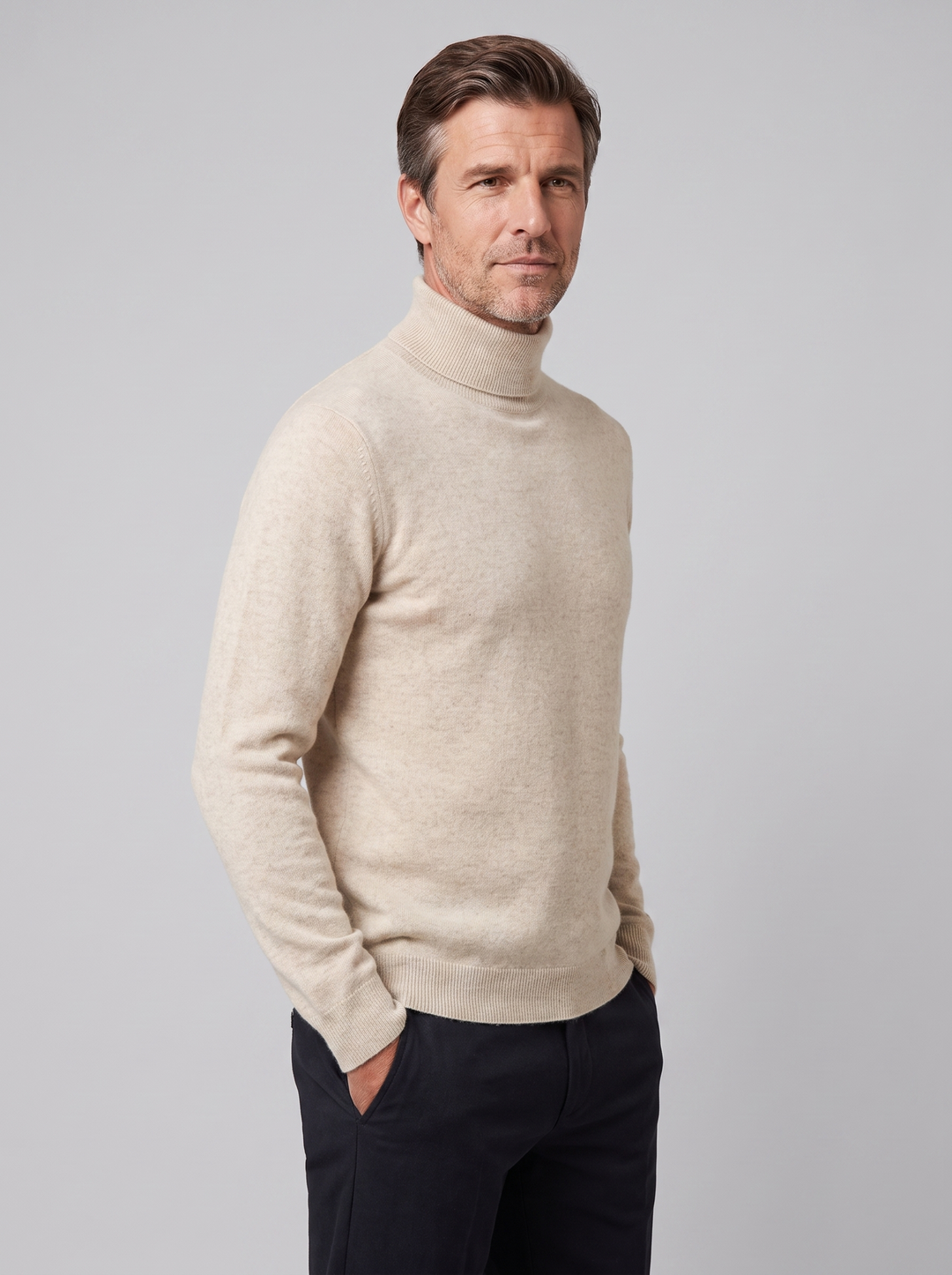Lacceti cashmere turtleneck vintage oatmeal on model