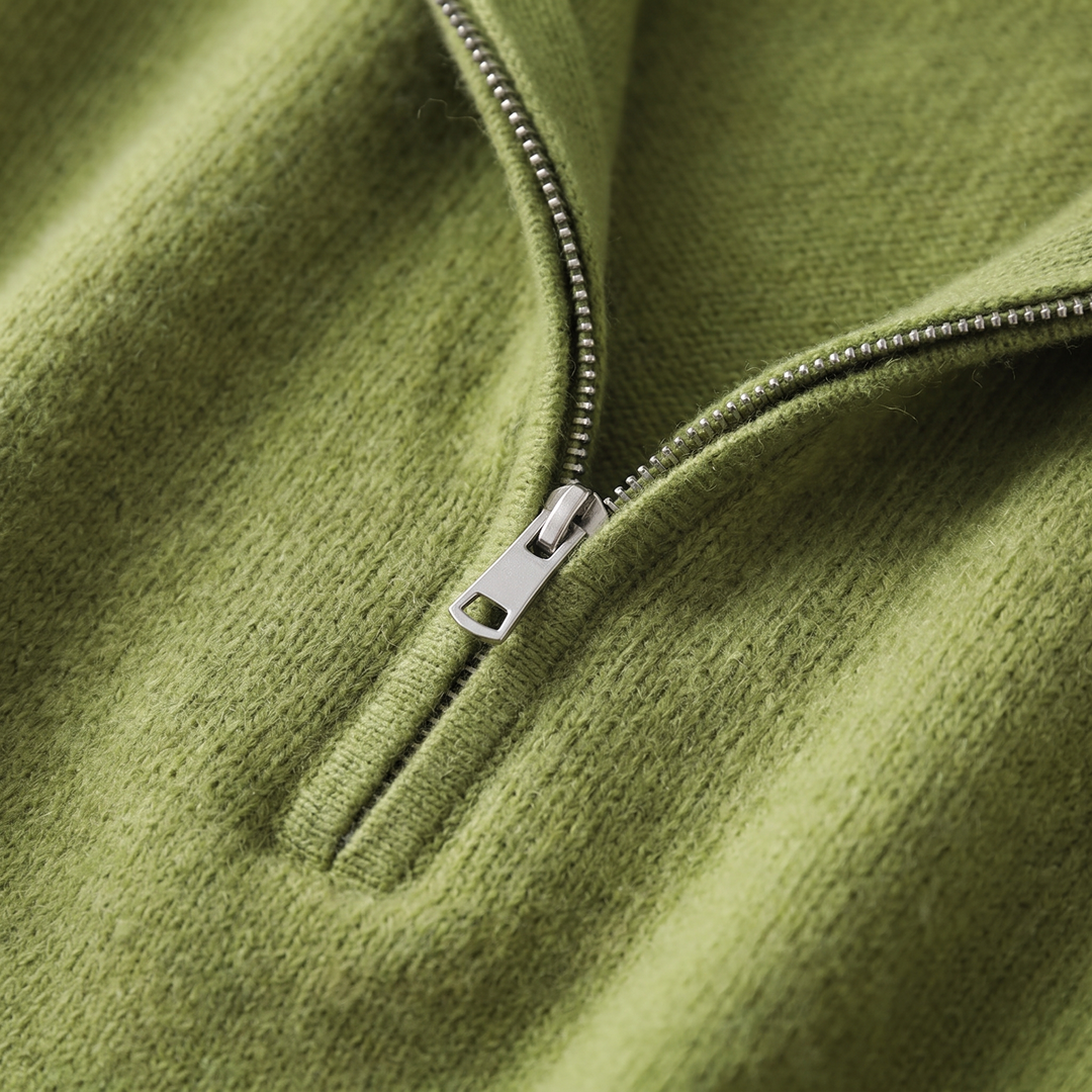 Cashmere knit fabric detail
