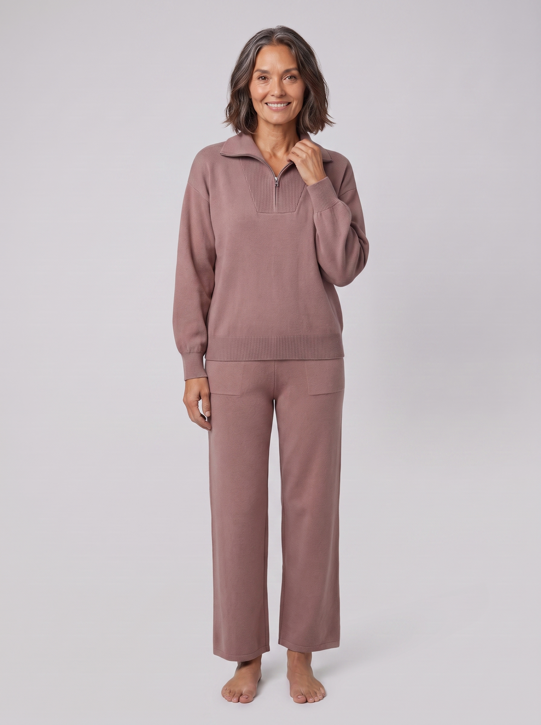 Fjordboer lounge set dusk mauve on model