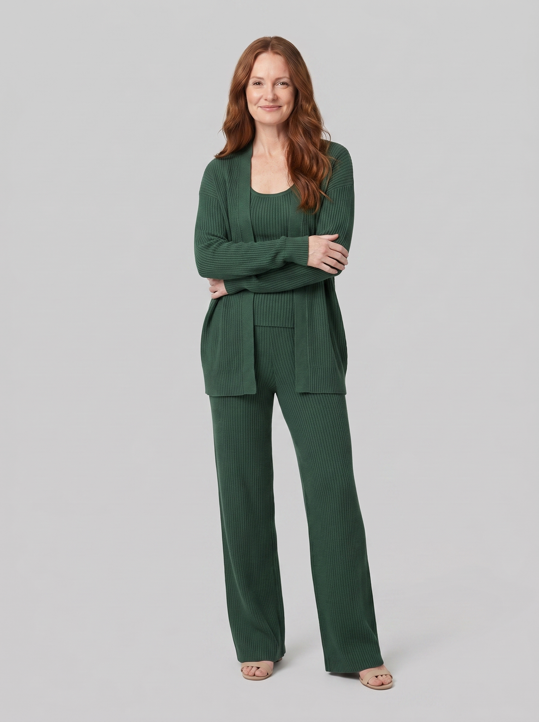 Addison knit lounge set forest green on model