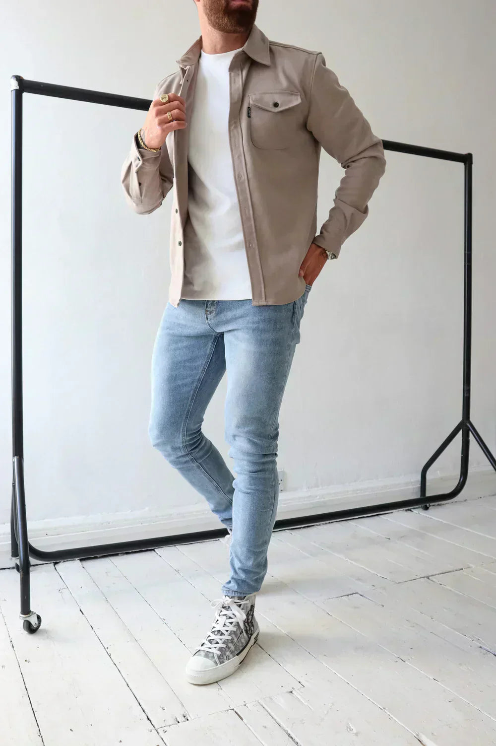 Dapper men's dress shirt made from breathable cotton featuring an elegant design, perfect for formal occasions and business settings. - 3