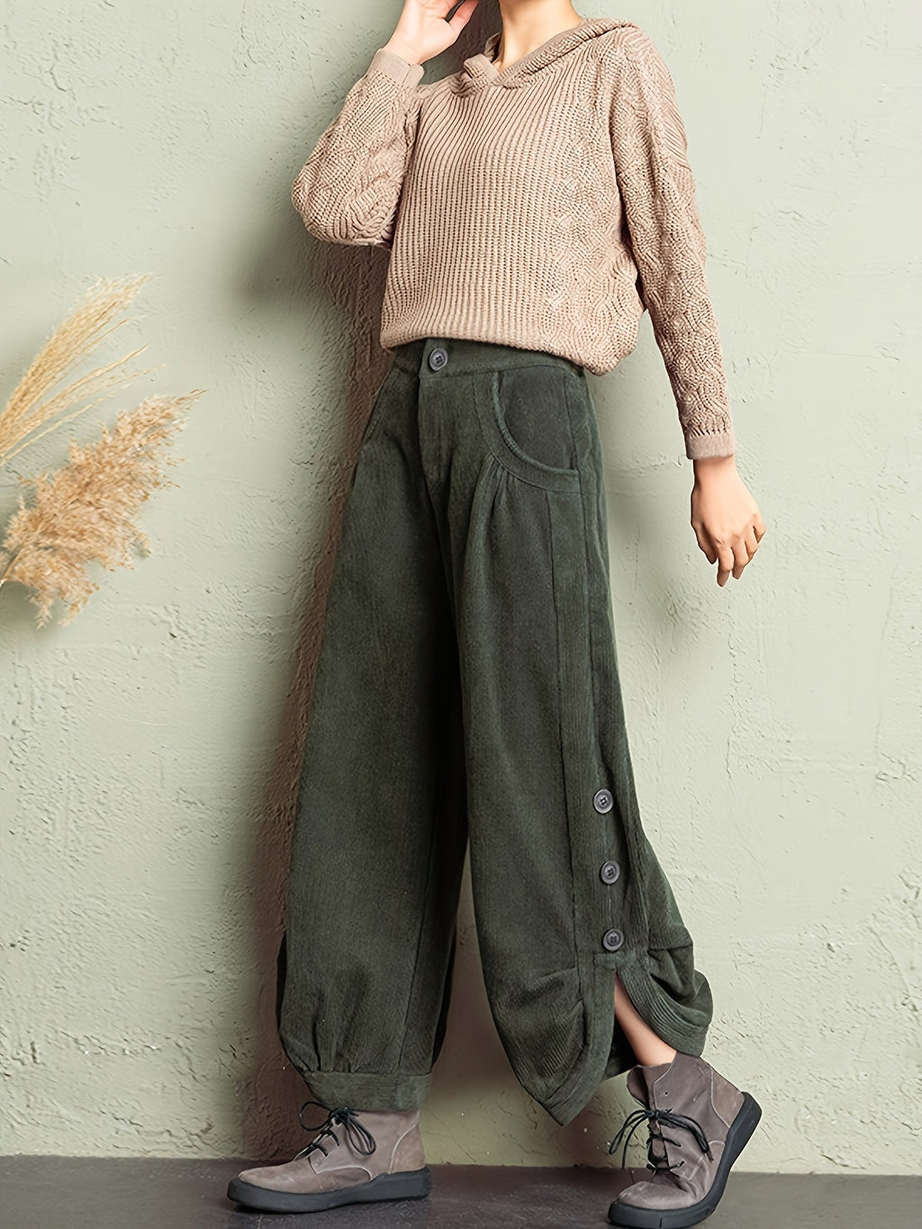 Sierra | Pleated Corduroy Pant