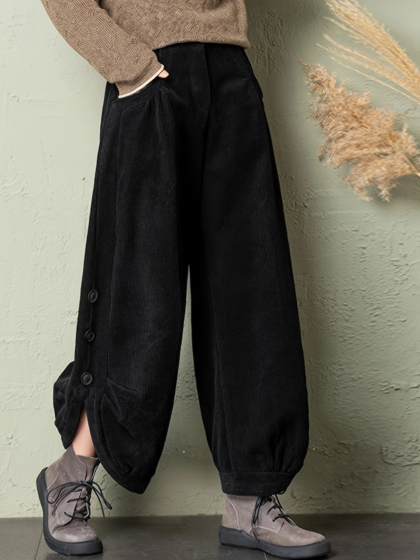 Sierra | Pleated Corduroy Pant