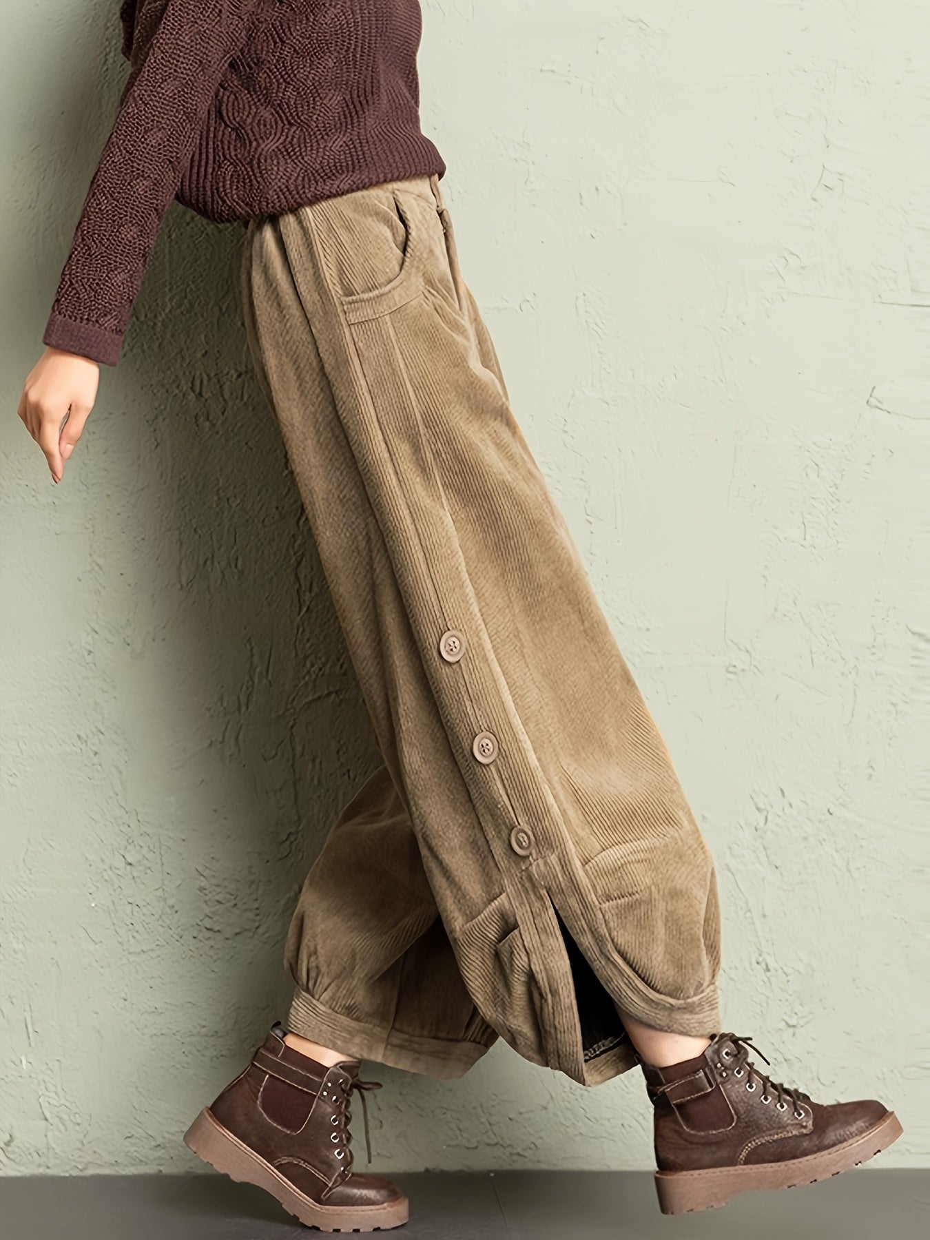 Sierra | Pleated Corduroy Pant