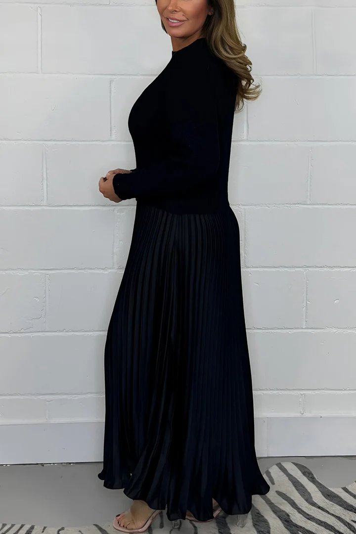 Clara | Chic Pullover and Pleated Skirt Set