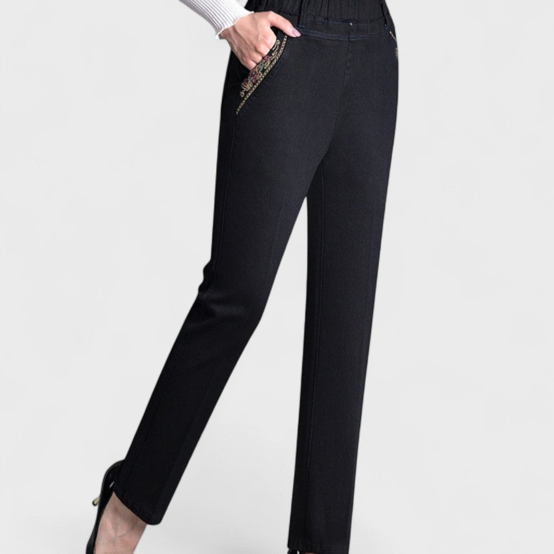 Maira – Women’s jeans with side pockets and elastic waistband