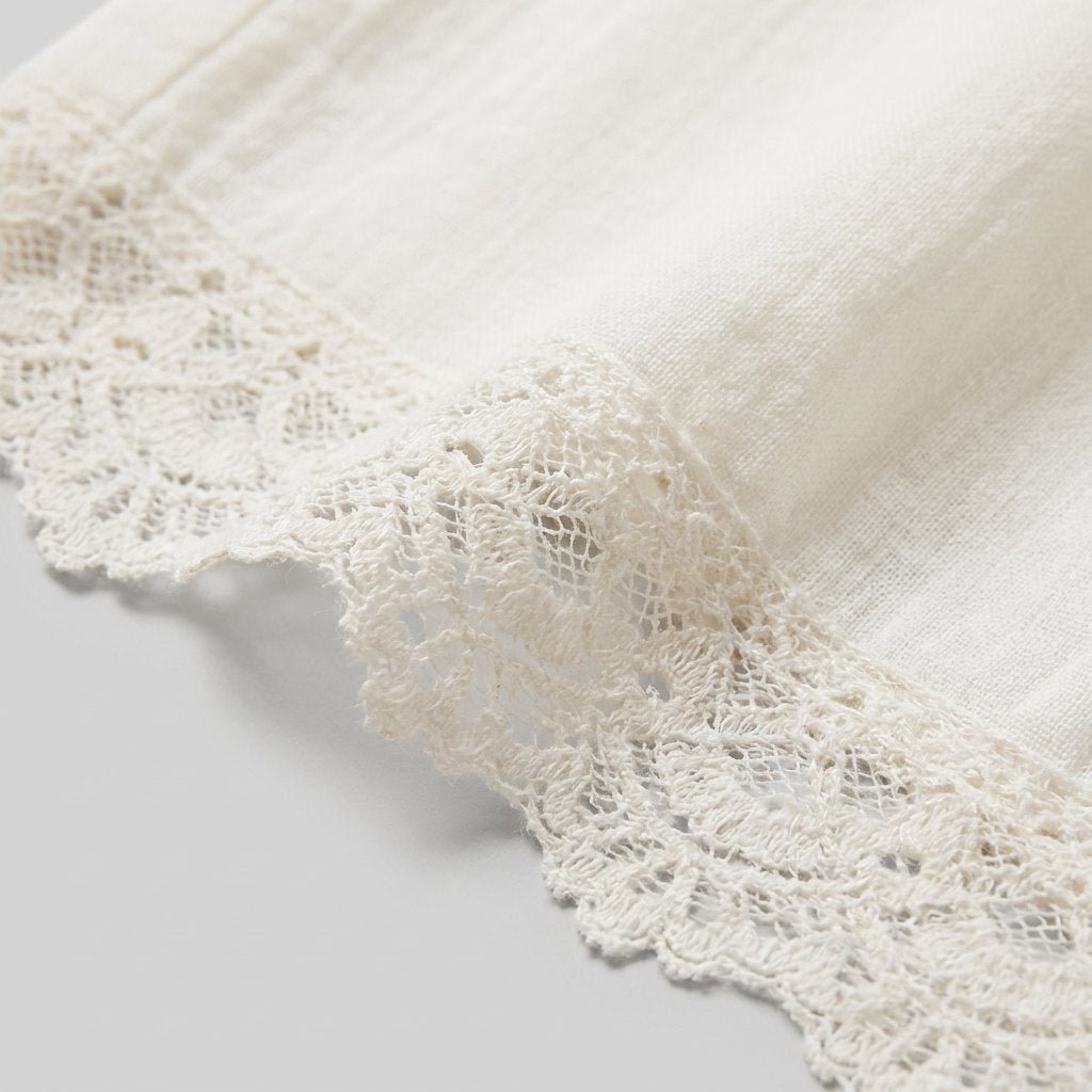 Alyssa women's set fabric detail