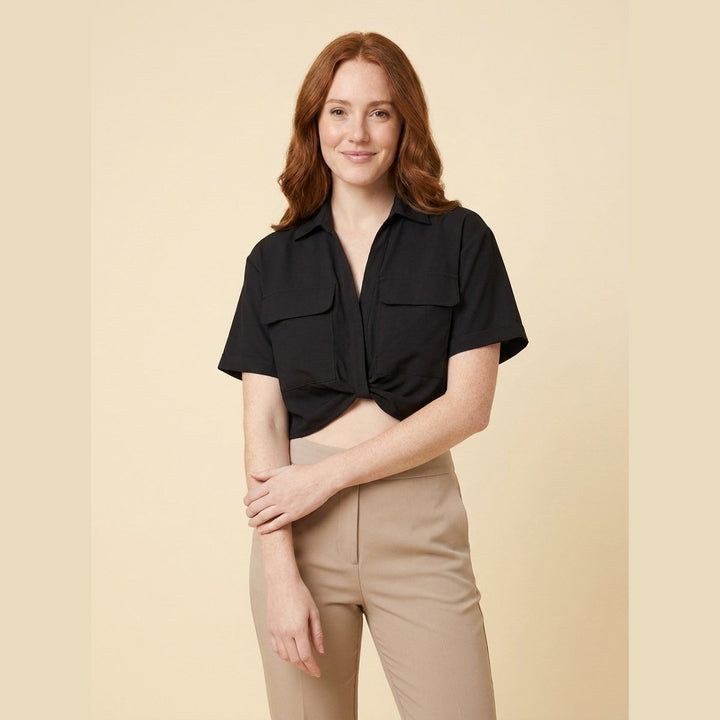 Breeze Women's Shirt black twist-hem