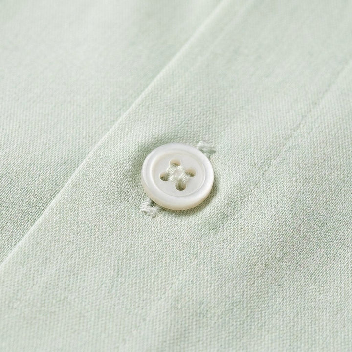 Callum men's shirt green linen-blend fabric close-up