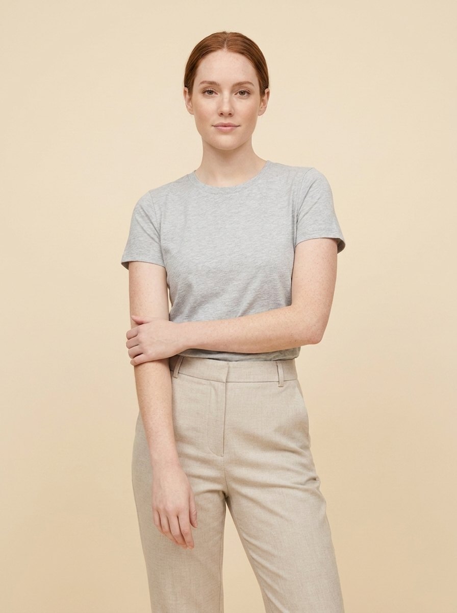 Elise everyday cotton tee grey on model