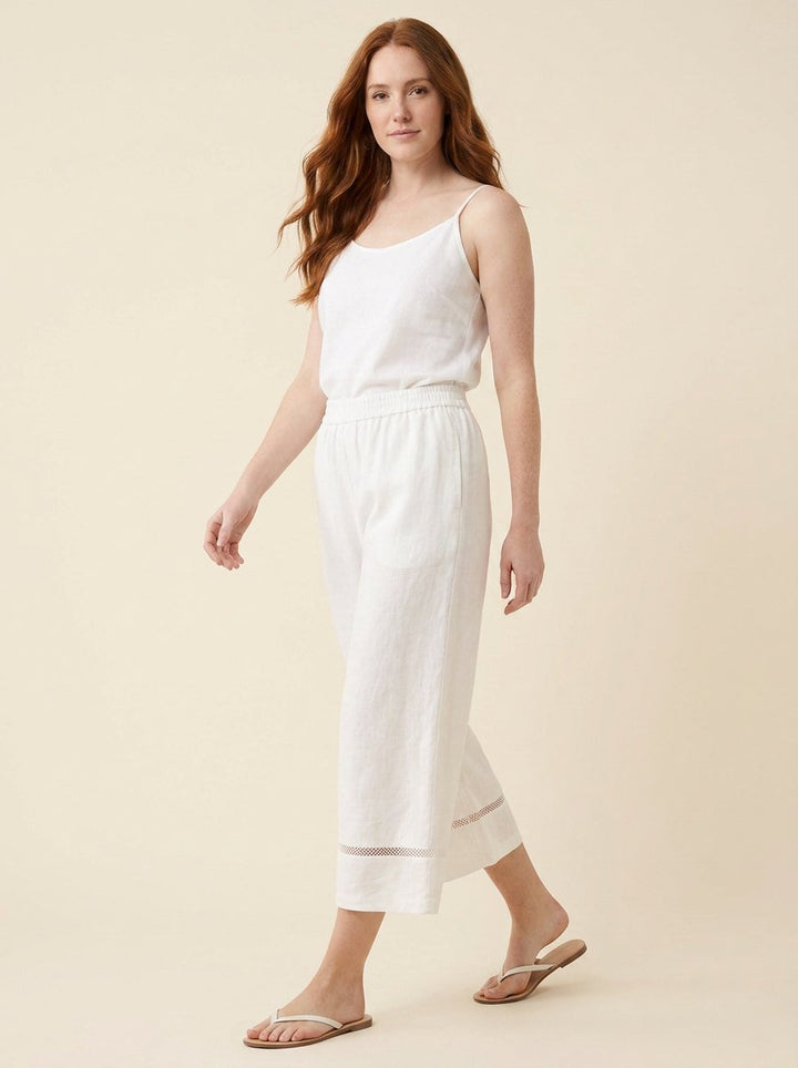 Gillian linen trousers walking