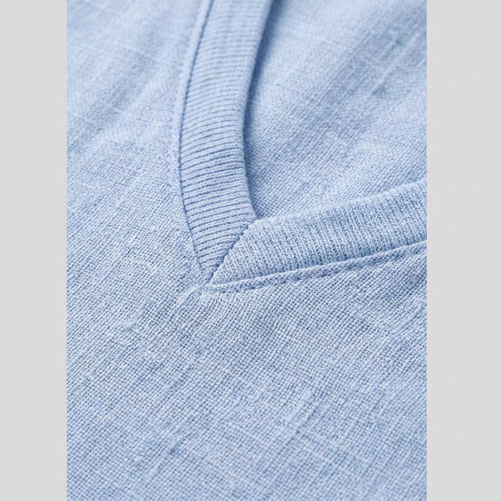Liam mens linen V-neck T-shirt fabric detail