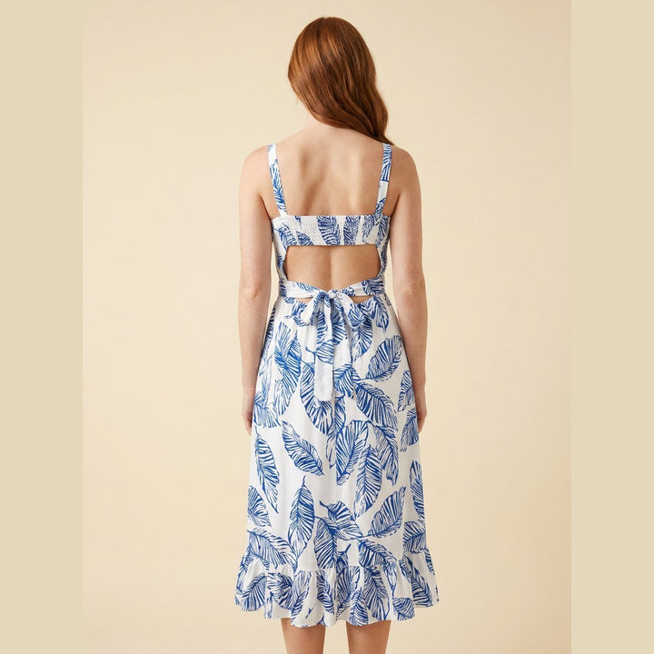 Lorraine boho midi dress, backless cut seen from behind