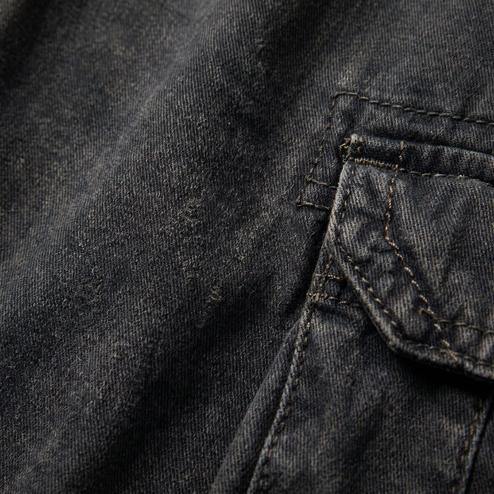 Maverick men's cargo shorts, washed cotton fabric close-up