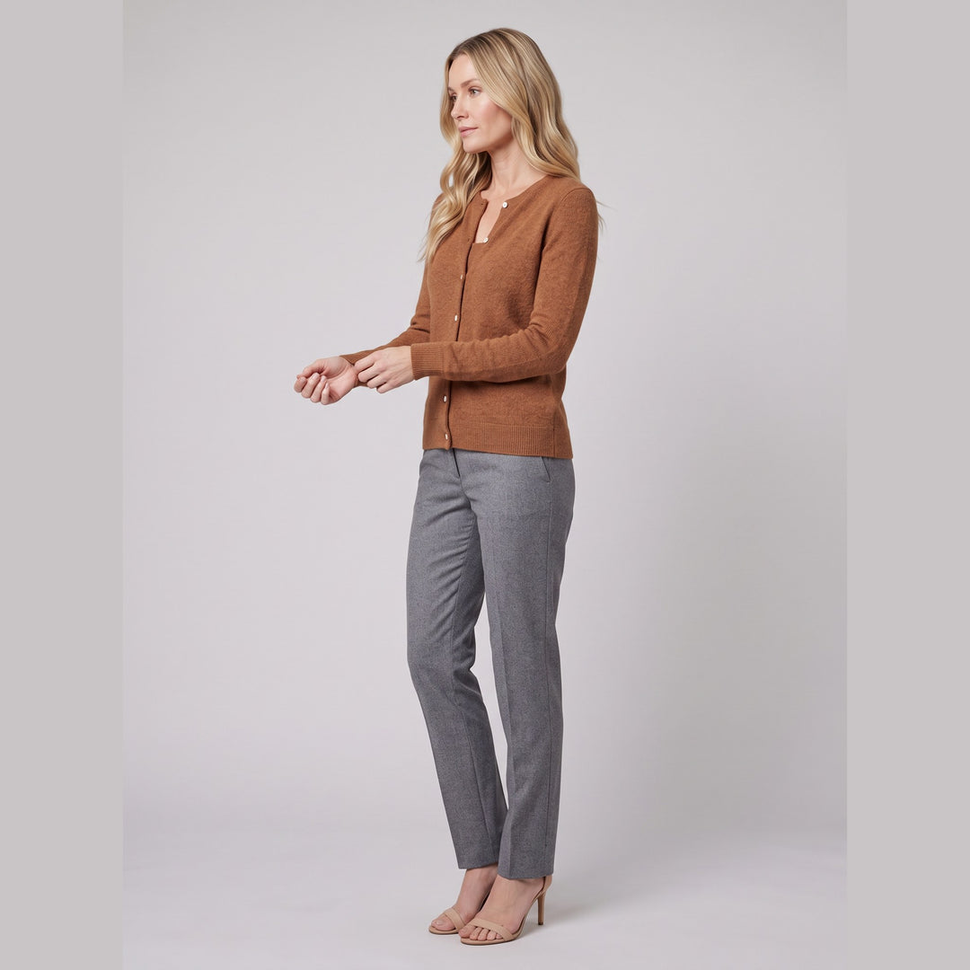 Nordique knit top brown on model